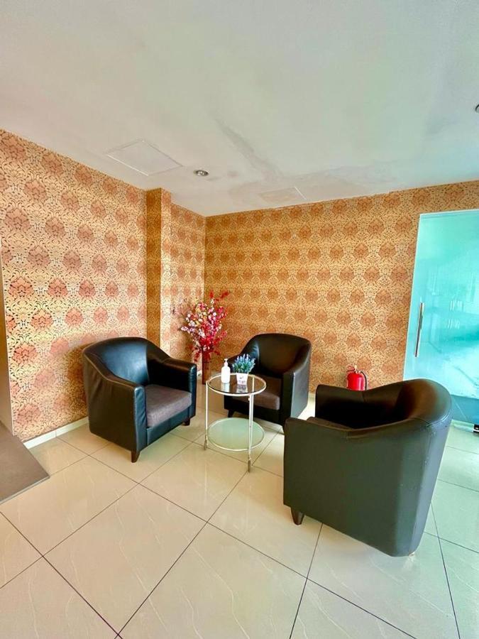 Hotel Zamburger Tengkera Melaka Екстериор снимка