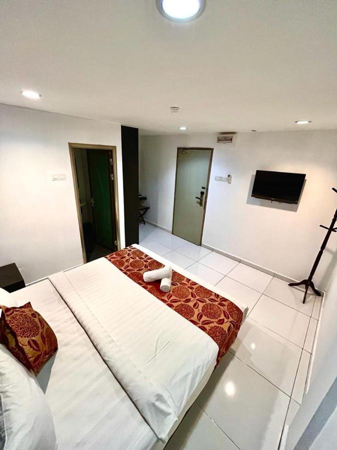 Hotel Zamburger Tengkera Melaka Екстериор снимка