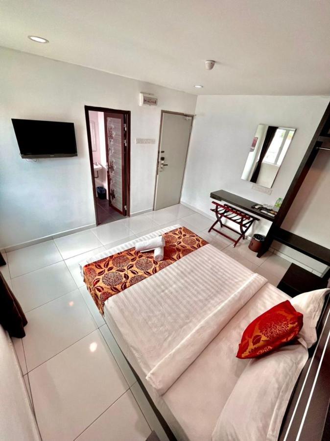 Hotel Zamburger Tengkera Melaka Екстериор снимка