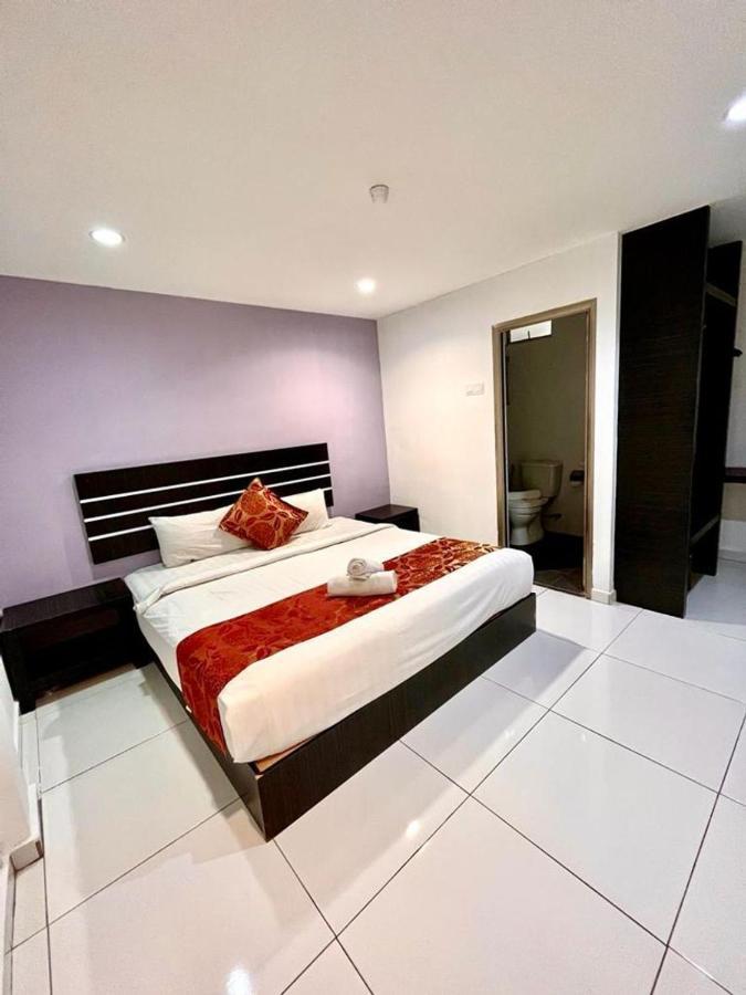 Hotel Zamburger Tengkera Melaka Екстериор снимка