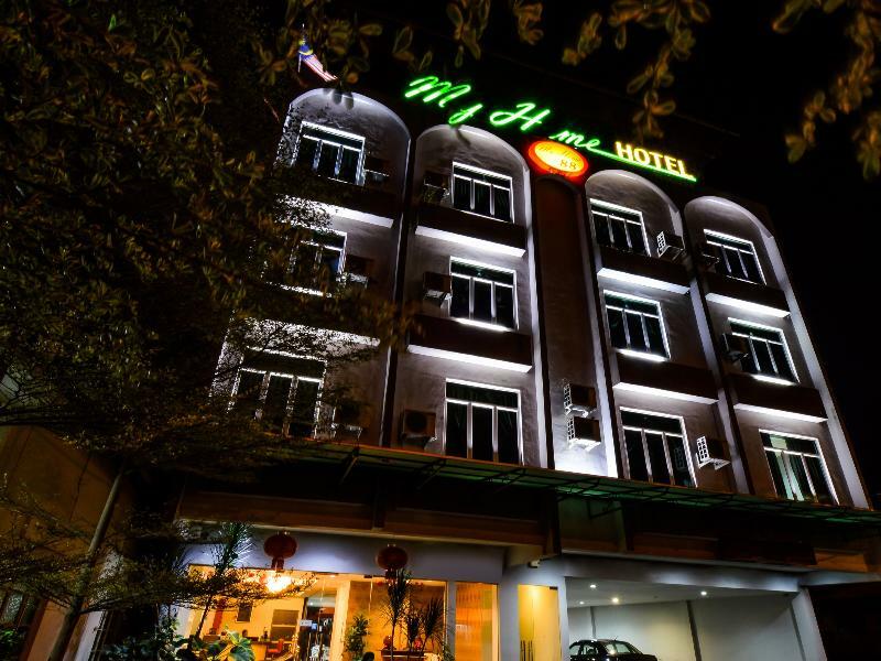 Hotel Zamburger Tengkera Melaka Екстериор снимка