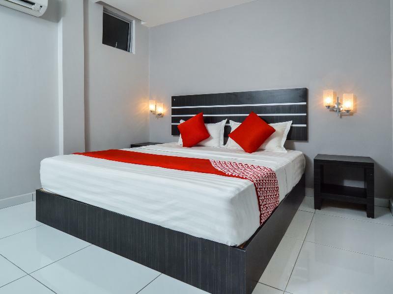 Hotel Zamburger Tengkera Melaka Екстериор снимка