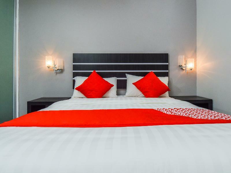 Hotel Zamburger Tengkera Melaka Екстериор снимка